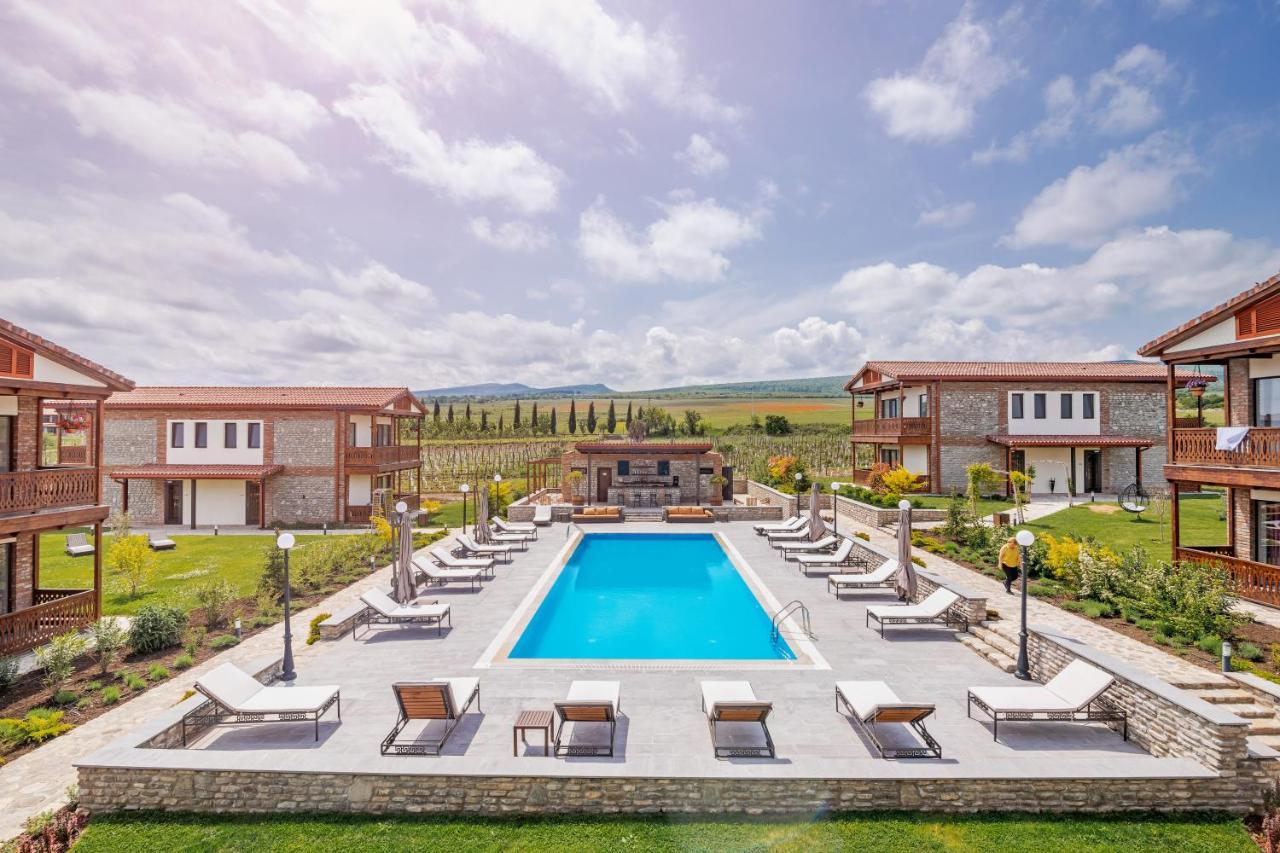 Chateau Mosmieri Hotel & Winery Telavi Exteriör bild