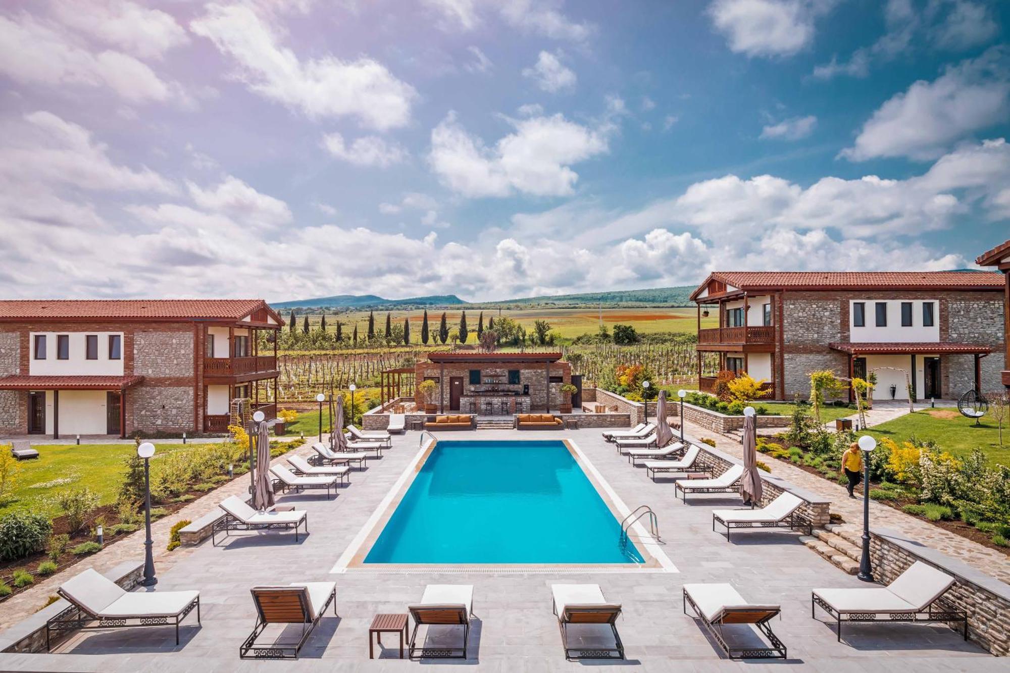 Chateau Mosmieri Hotel & Winery Telavi Exteriör bild