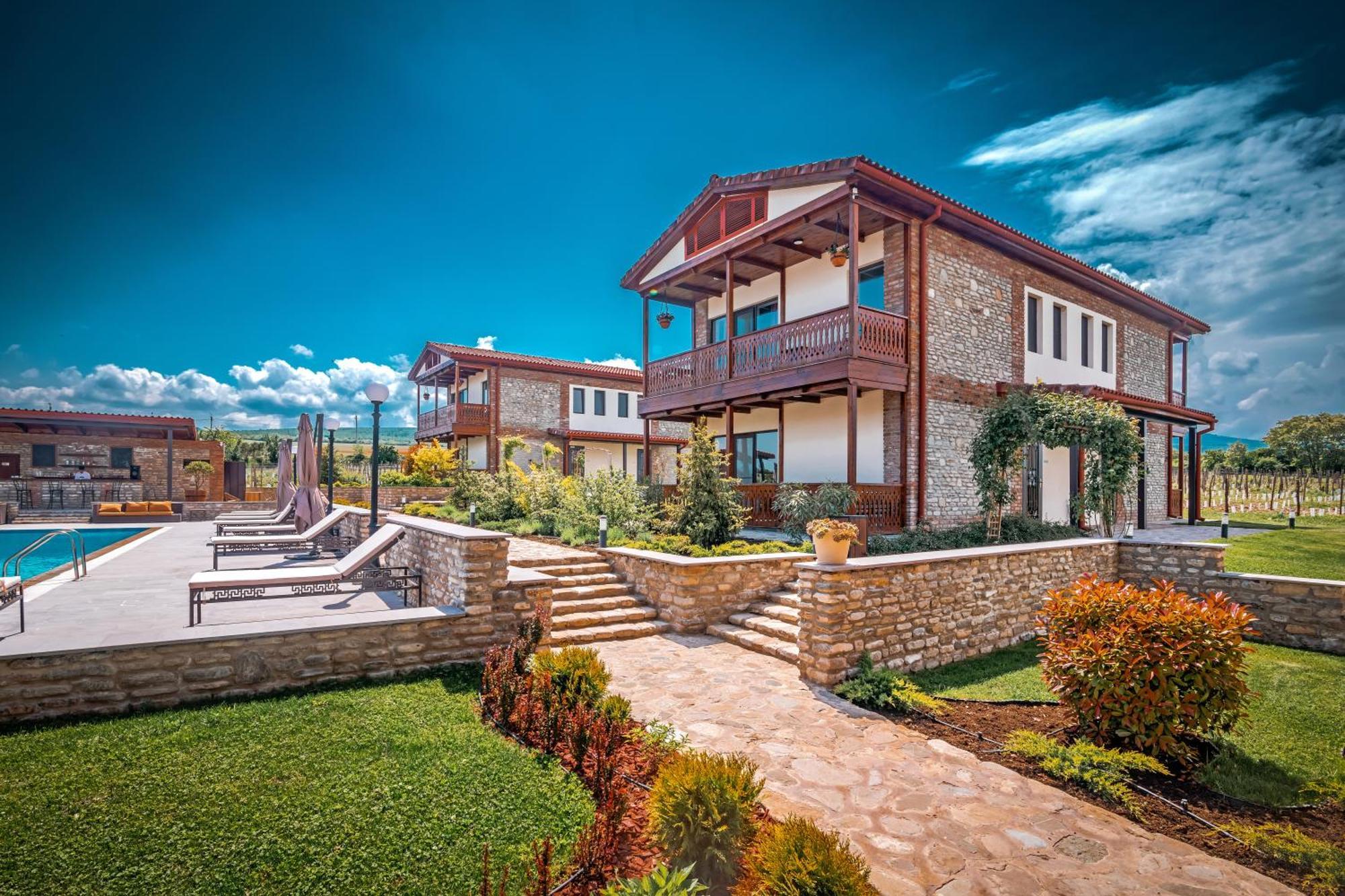 Chateau Mosmieri Hotel & Winery Telavi Exteriör bild