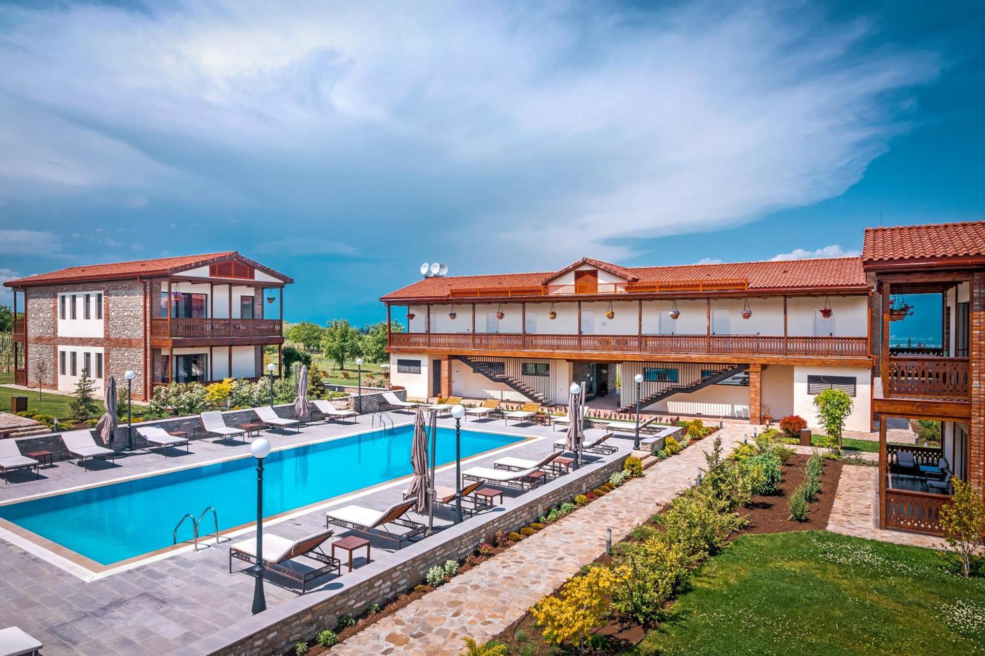 Chateau Mosmieri Hotel & Winery Telavi Exteriör bild